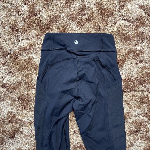 Lululemon Leggings Women’s Size 2 See Through Sides - Picture 10 of 10